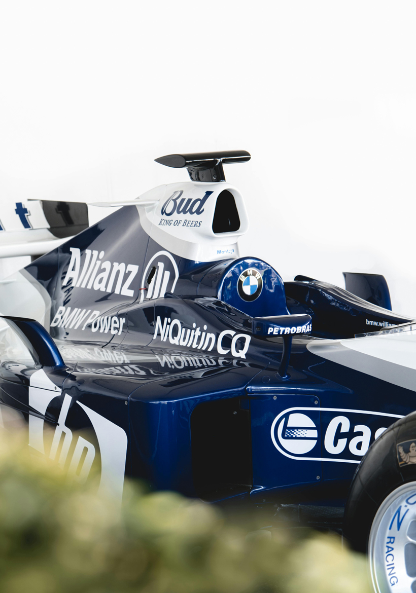 blue color bmw racing car