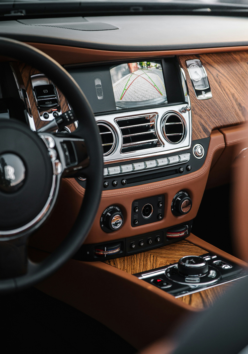 dashboard car interior of rolls royce